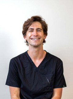 Drs. Max Schram