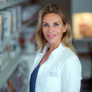Drs. Ludy Holst