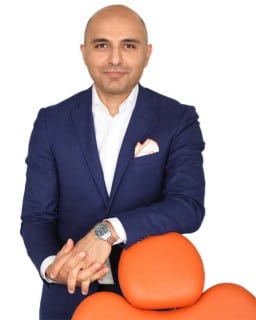 Drs. Artour Saakjan