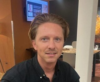Dr. Bob Logjes